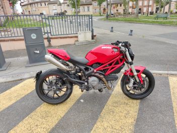 DUCATI MONSTER 796