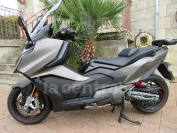 KYMCO AK 550