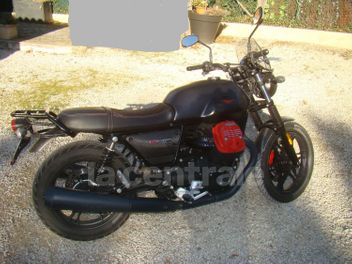 MOTO GUZZI V7 (2) 750 STONE