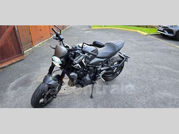 TRIUMPH STREET TRIPLE 660 TRIDENT