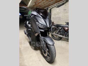 YAMAHA X-MAX 125