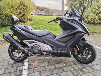 KYMCO AK 550