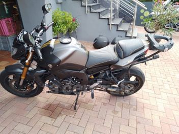 YAMAHA FZ8 800