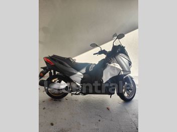 YAMAHA X-MAX 125