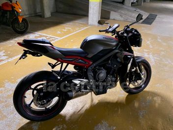 TRIUMPH STREET TRIPLE 765 R