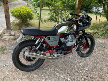 MOTO GUZZI V7 750 RACER