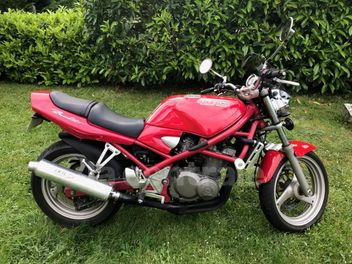 SUZUKI GSF BANDIT 400