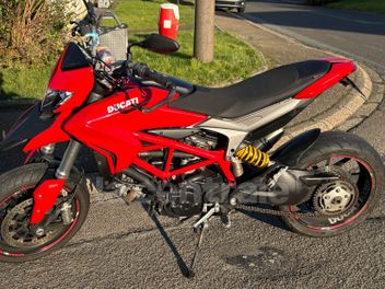 DUCATI HYPERMOTARD 821