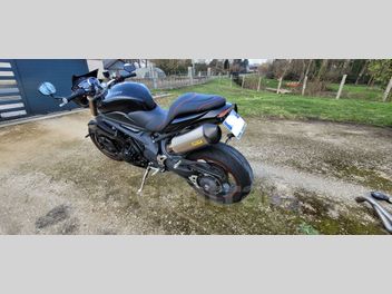 TRIUMPH SPEED TRIPLE 1050 ABS