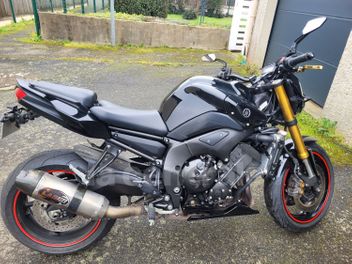 YAMAHA FZ8 800