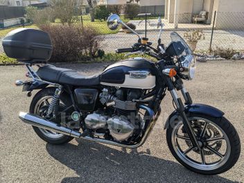 TRIUMPH BONNEVILLE T100 SE EFI