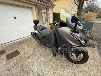 KYMCO AK 550