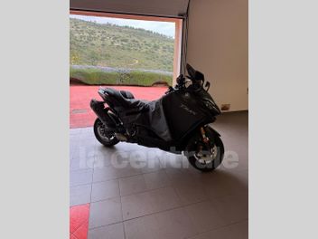 YAMAHA T-MAX 560