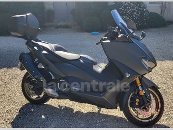 YAMAHA T-MAX 560