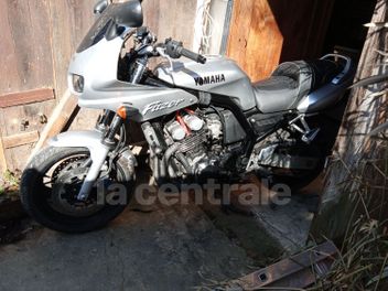 YAMAHA FZS 600 FAZER S