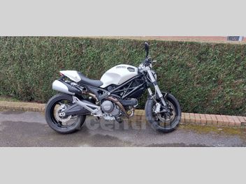 DUCATI MONSTER 696 +