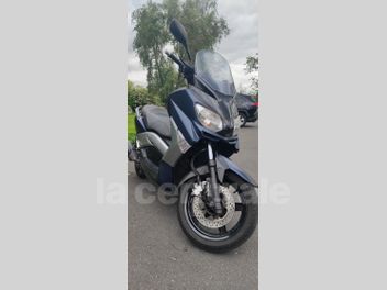 YAMAHA X-MAX 250