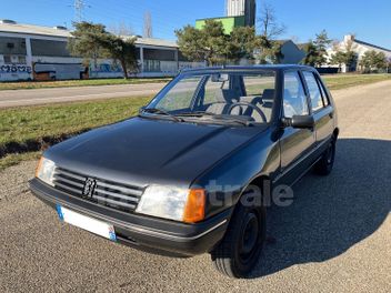 PEUGEOT 205 BVA 5P