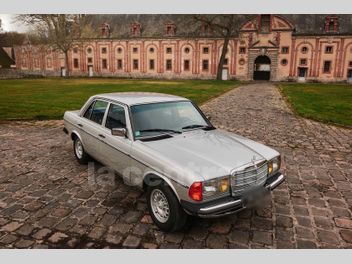 MERCEDES 300 D