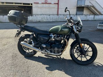 TRIUMPH STREET TWIN 900