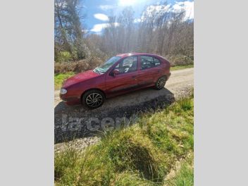 RENAULT 