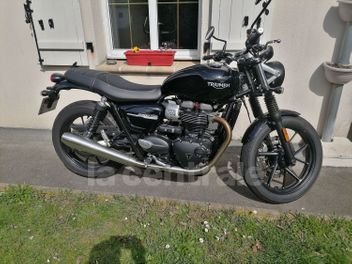 TRIUMPH STREET TWIN 900