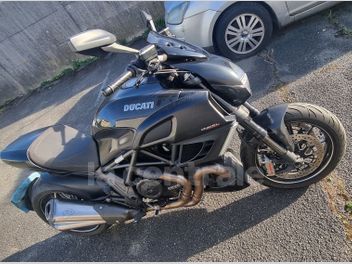 DUCATI DIAVEL 1200 CARBON