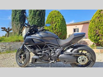 DUCATI DIAVEL 1200 CARBON