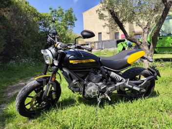 DUCATI SCRAMBLER 800