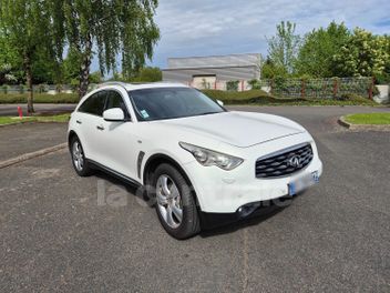 INFINITI 