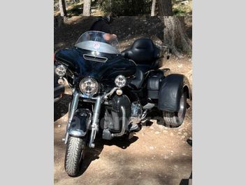 HARLEY DAVIDSON CVO ROAD GLIDE ULTRA 1868