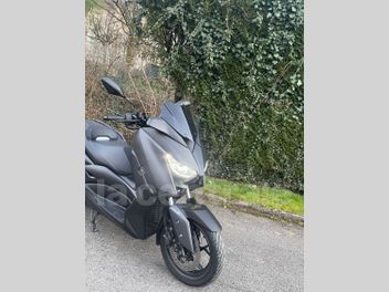 YAMAHA X-MAX 125