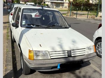 PEUGEOT 