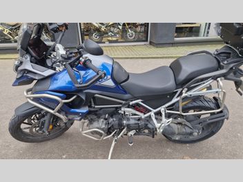 TRIUMPH TROPHY 1200 SE