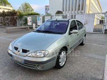 RENAULT 