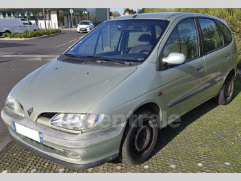 RENAULT 