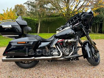 HARLEY DAVIDSON CVO STREET GLIDE 1923