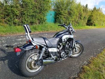 YAMAHA V-MAX 1200