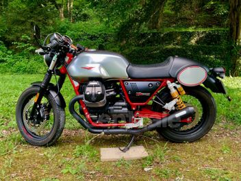 MOTO GUZZI V7 750 RACER