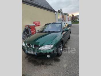 RENAULT 