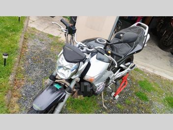 SUZUKI GSR 600