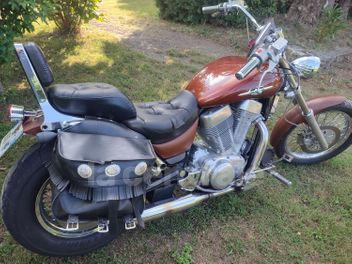 SUZUKI VS INTRUDER 1400