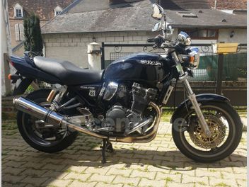 SUZUKI GSX 750 INAZUMA