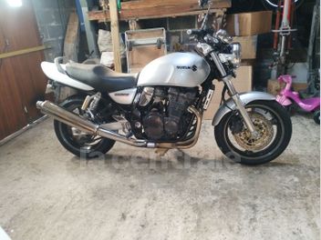SUZUKI GSX 750 INAZUMA