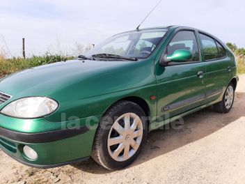 RENAULT 