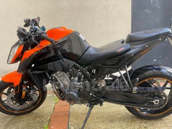 KTM DUKE 890