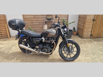 TRIUMPH STREET TWIN 900