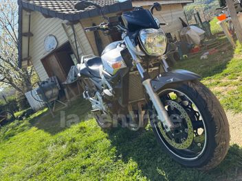 SUZUKI GSR 600