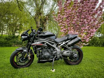 TRIUMPH SPEED TRIPLE 1050 RS