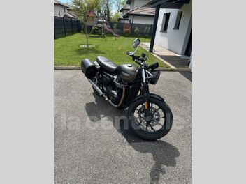 TRIUMPH STREET TWIN 900